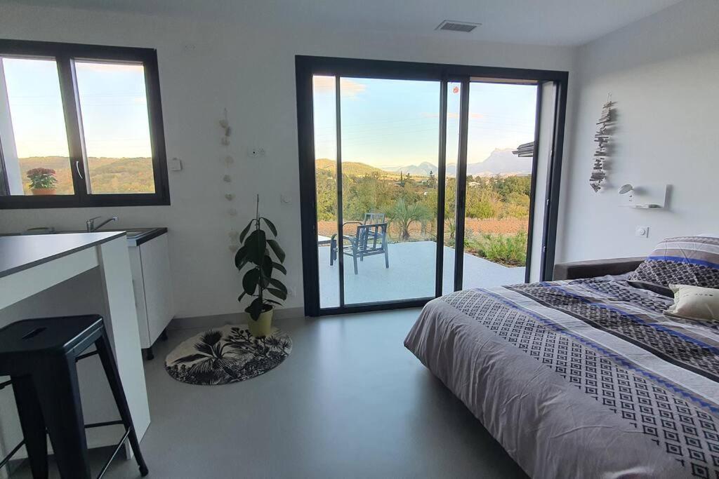 Studio Independant Vue Magnifique Et Au Calme كريست المظهر الخارجي الصورة