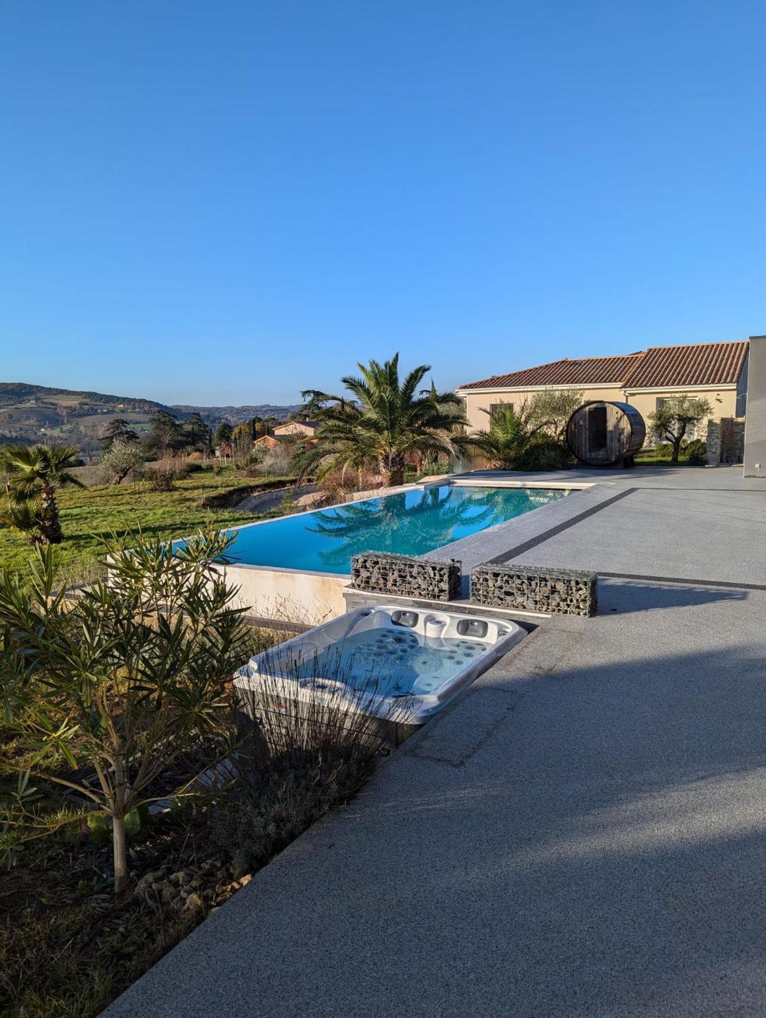 Studio Independant Vue Magnifique Et Au Calme كريست المظهر الخارجي الصورة